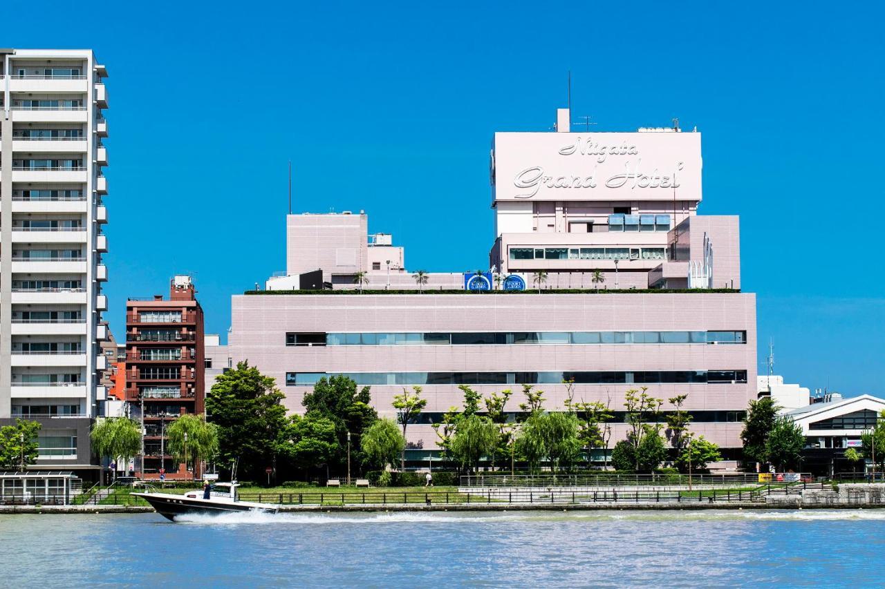 Niigata Grand Hotel Bagian luar foto