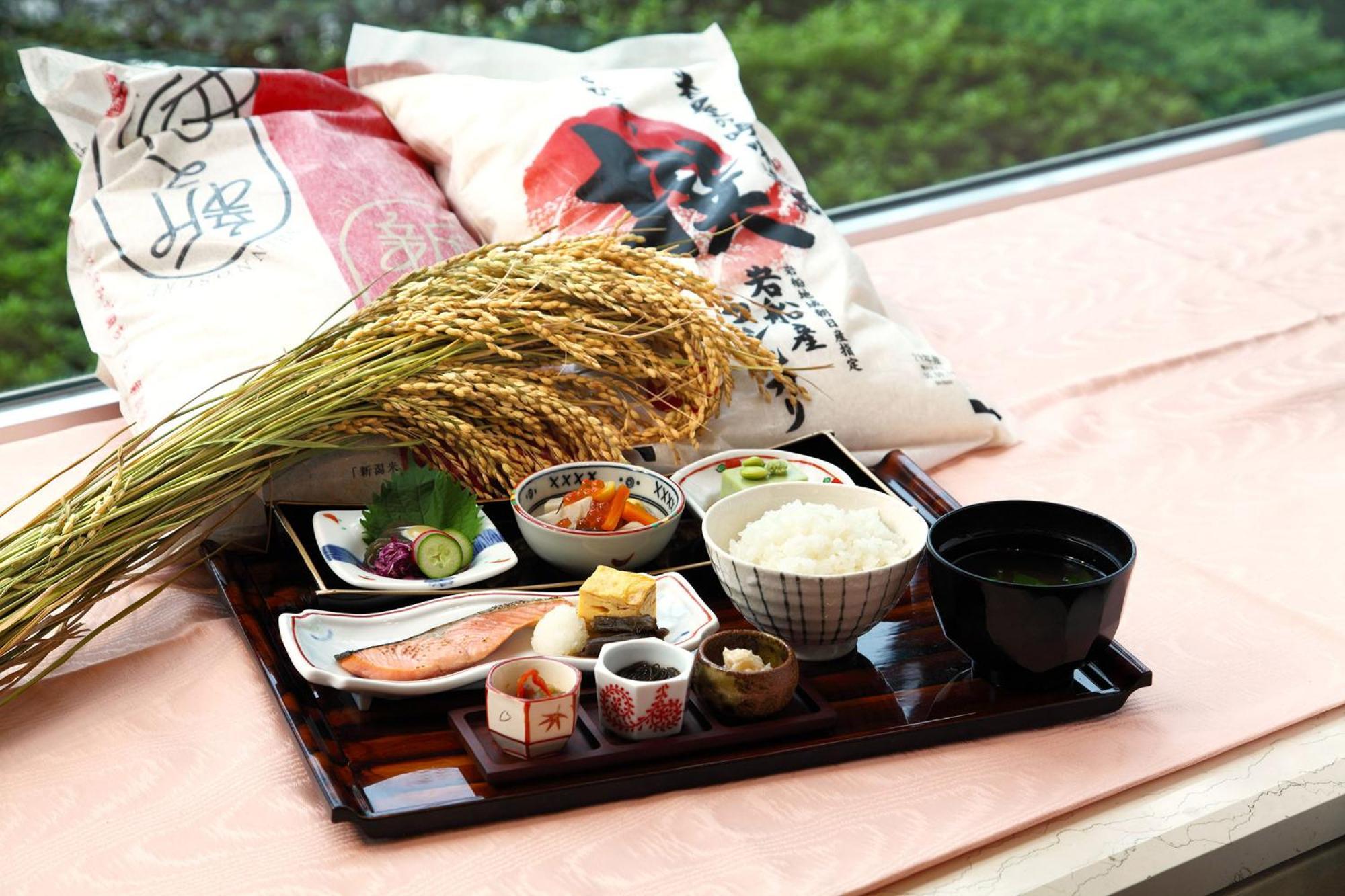 Niigata Grand Hotel Bagian luar foto