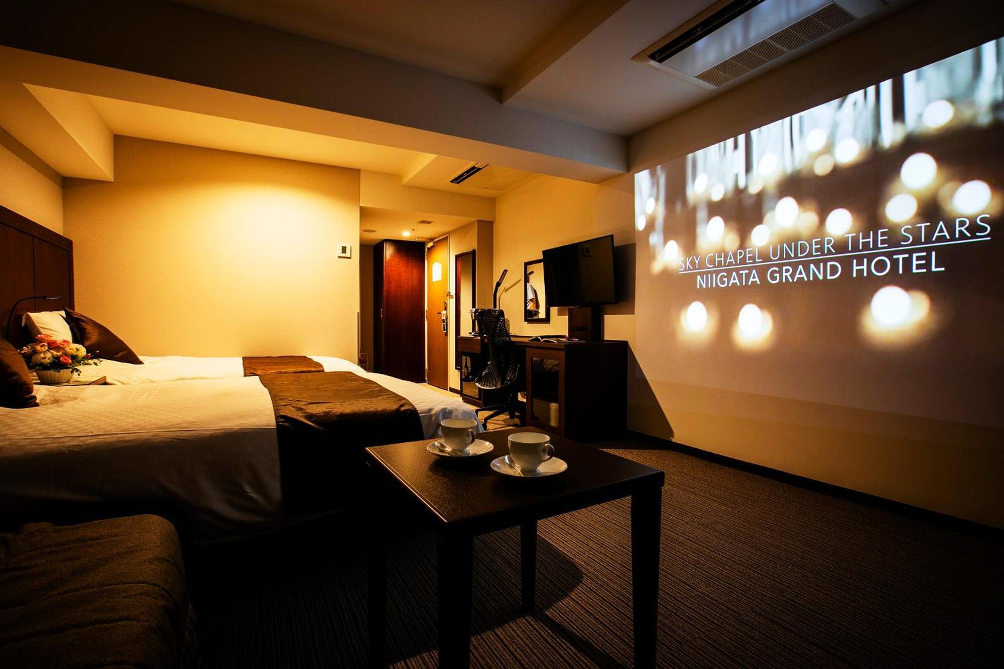 Niigata Grand Hotel Bagian luar foto
